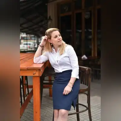茅柠荻
